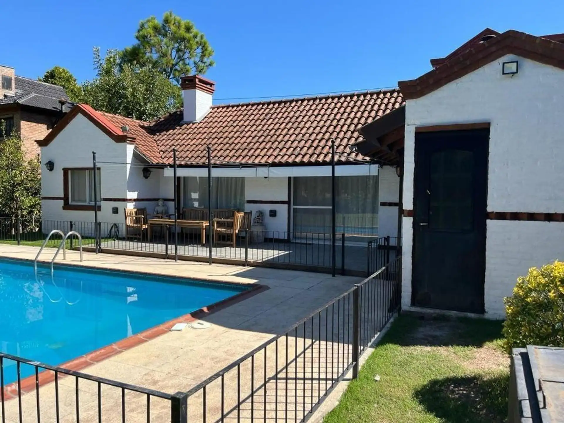 Casa de 4 dormitórios para aluguel temporário em Buenos Aires