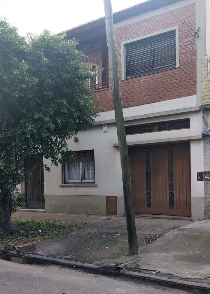Two-storey house in Ramos Mejia, La Matanza
