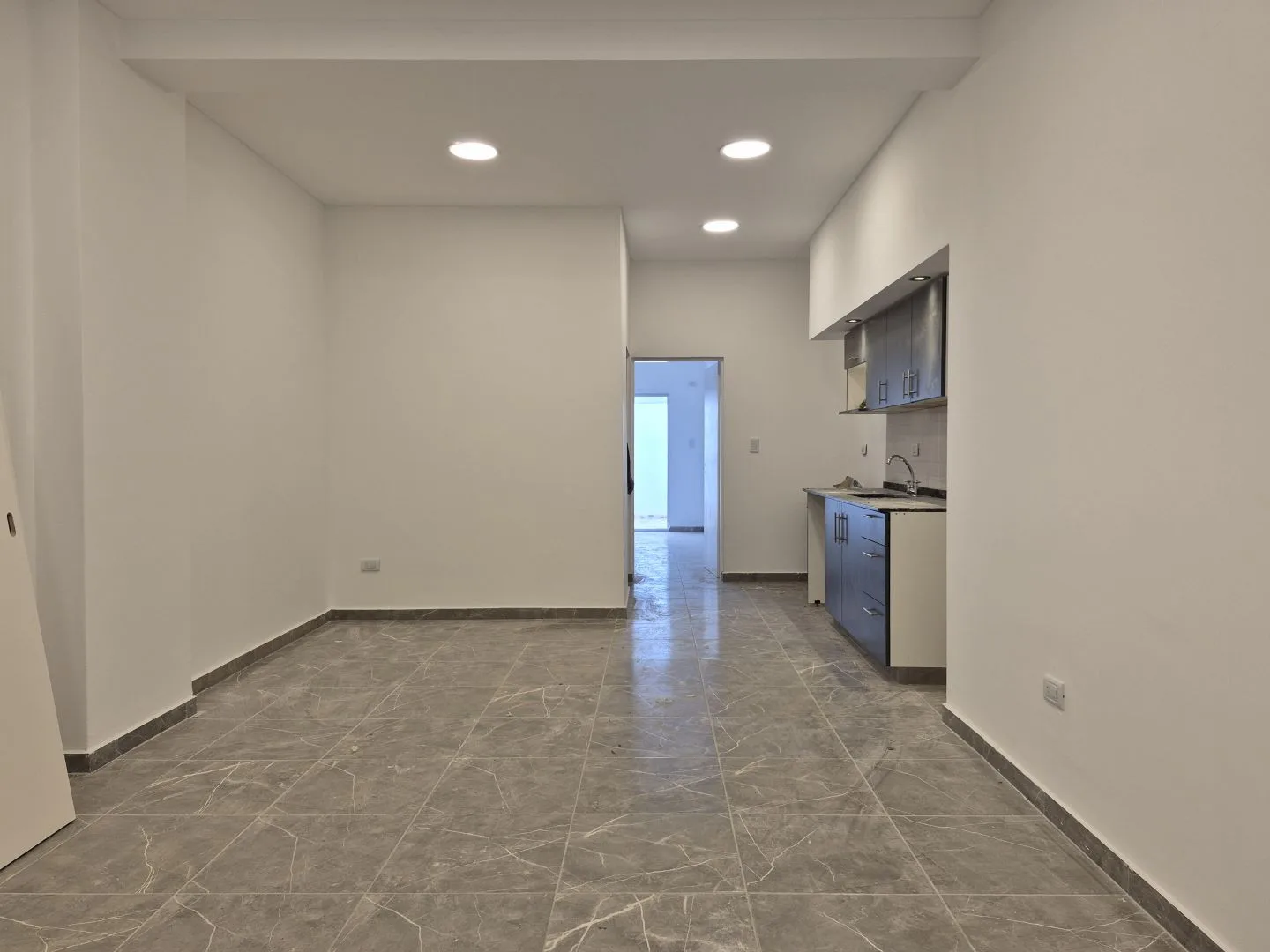 Ground-floor PH with private entrance in Caseros, Tres de Febrero