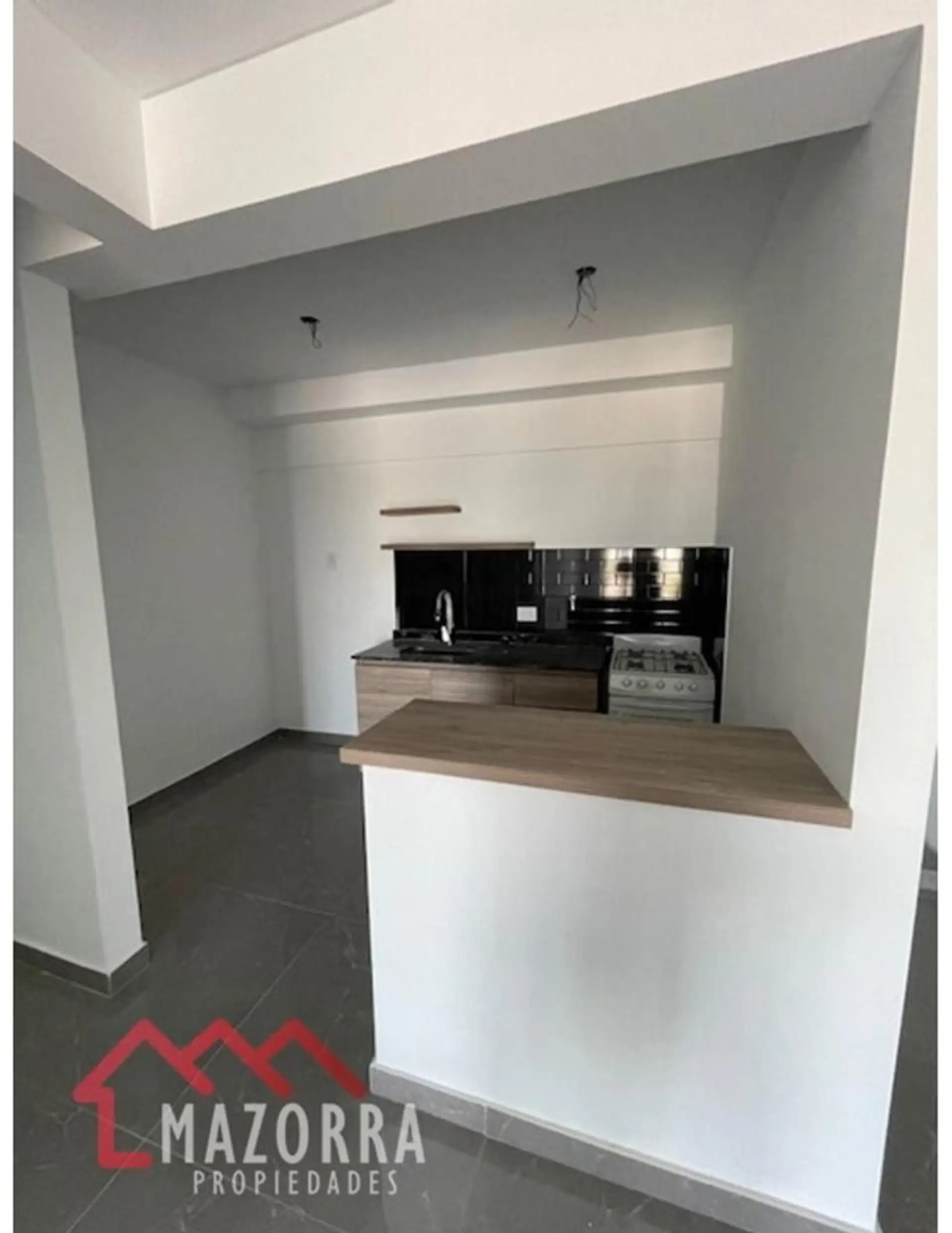 Apartamento de dois ambientes novo (nunca habitado) em Santos Lugares