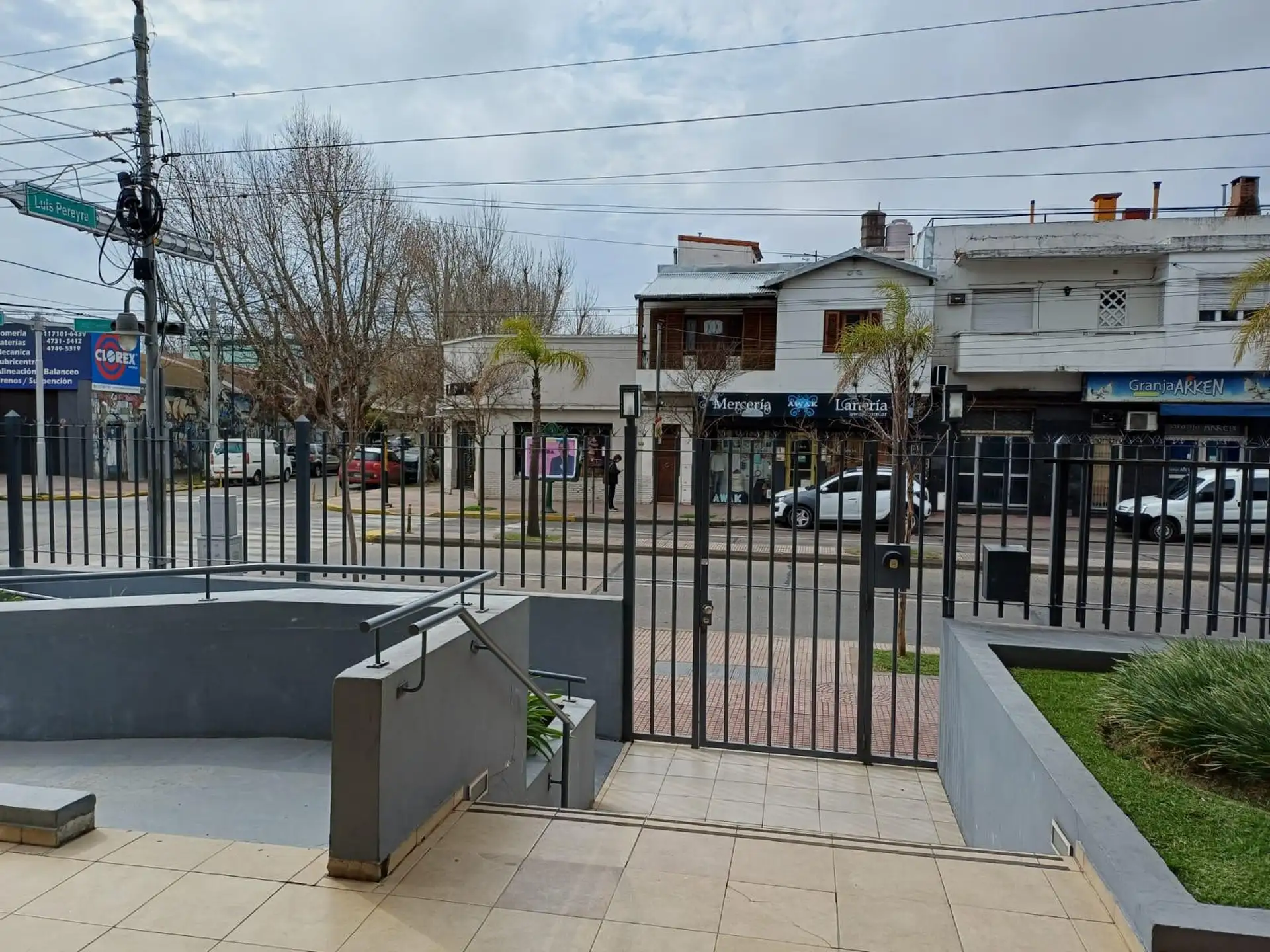 Departamento de 2 ambientes con balcón en Tigre Centro