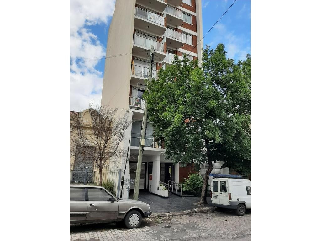 Квартира-студия с балконом в Flores