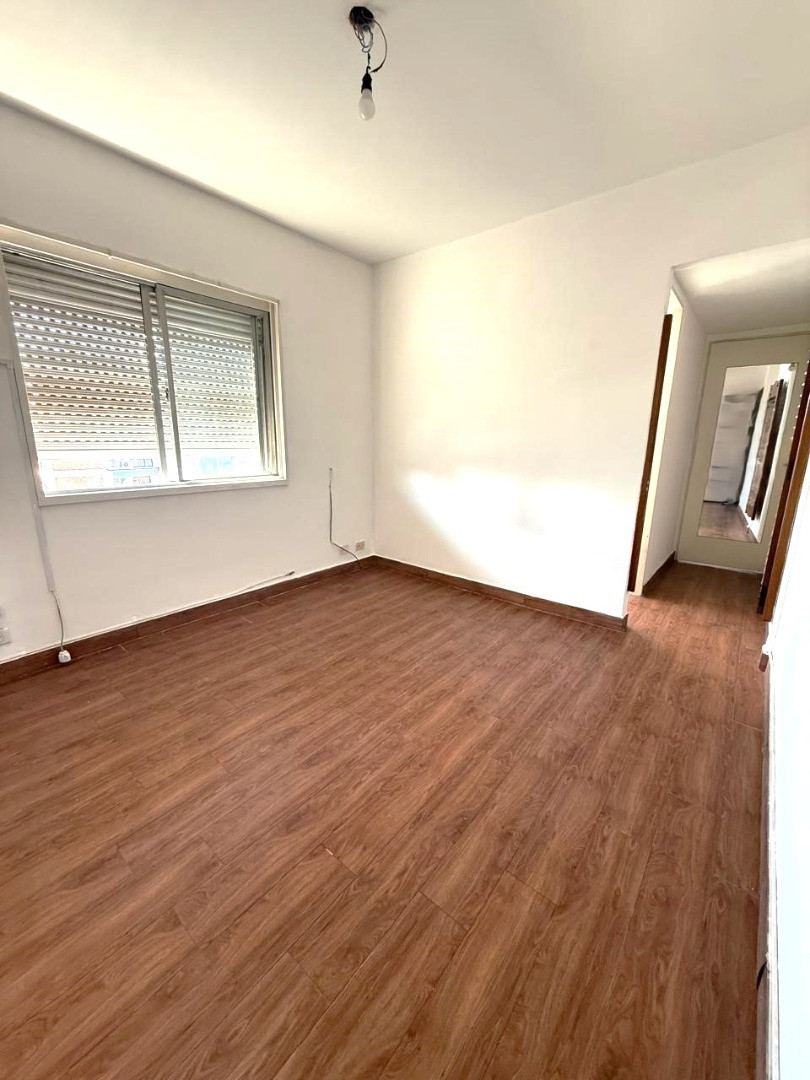 Departamento de 2 ambientes al contrafrente en Ramos Mejía Sur
