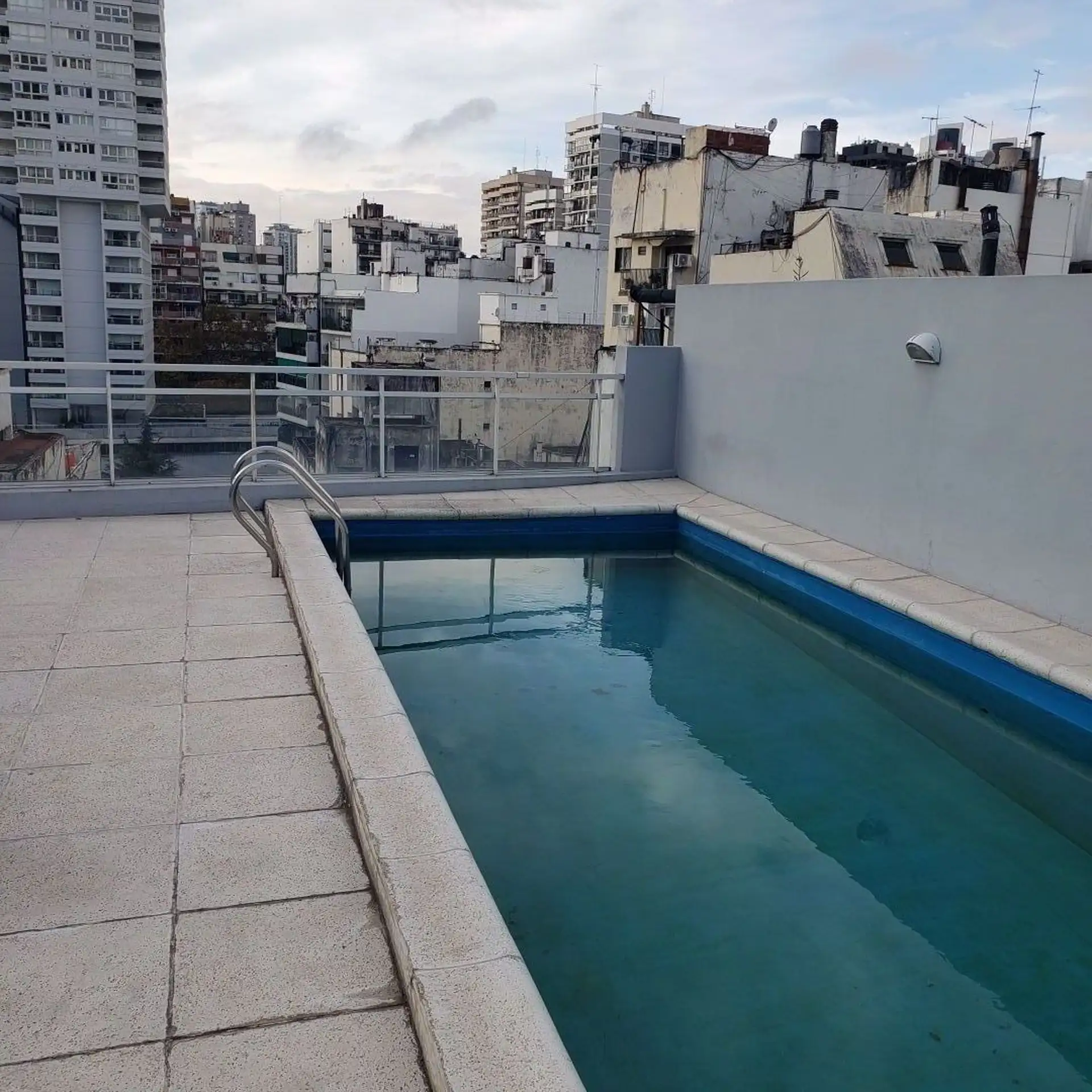 Apartamento de 1 dormitório com varanda em Palermo