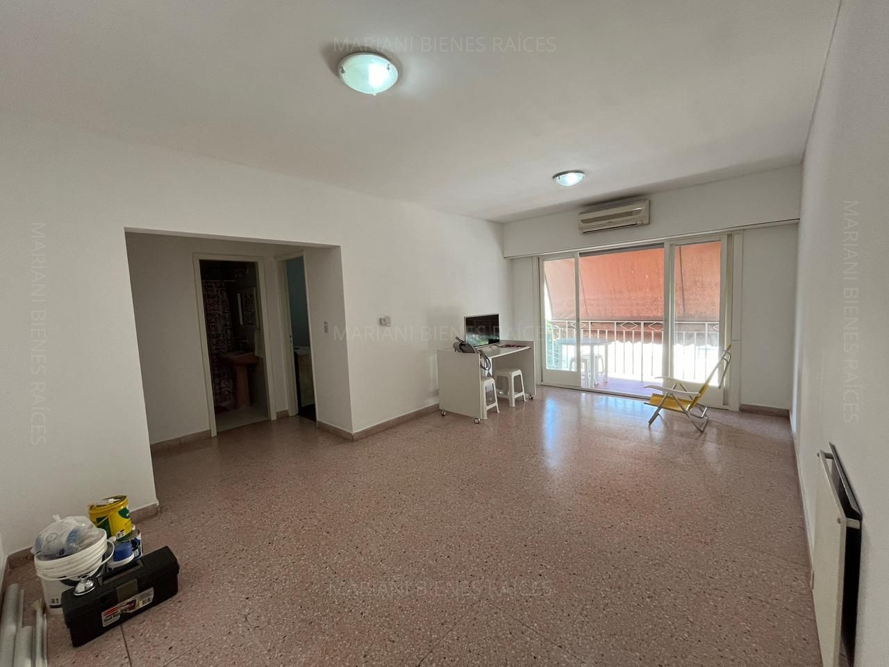 Apartamento de dois quartos em Monte Grande