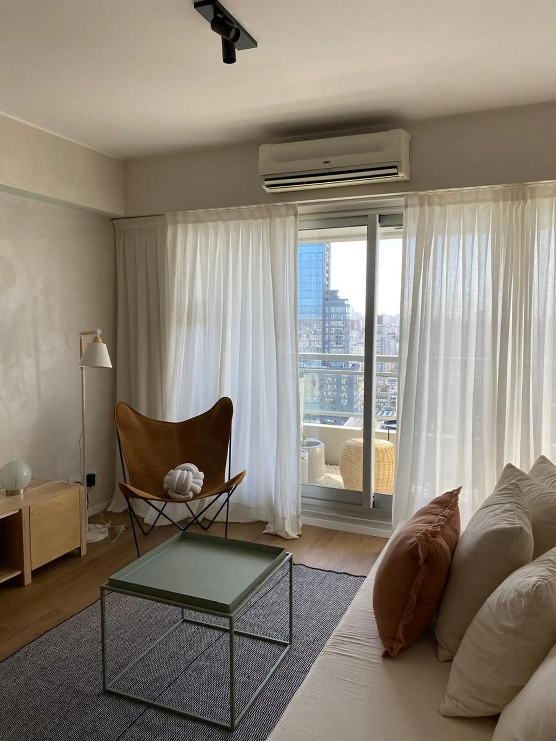 Departamento de 2 ambientes amoblado con cochera en Villa Crespo