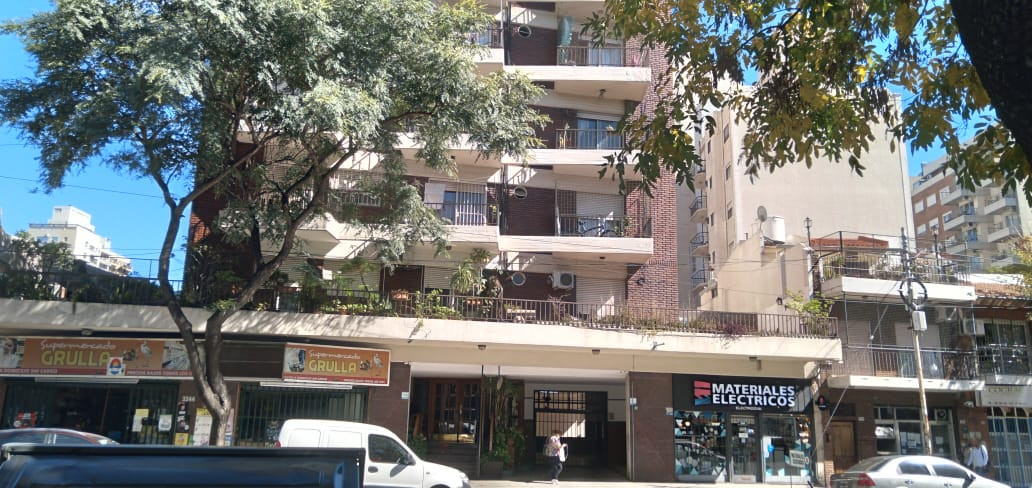 Two-bedroom apartment with balcony in Villa Urquiza