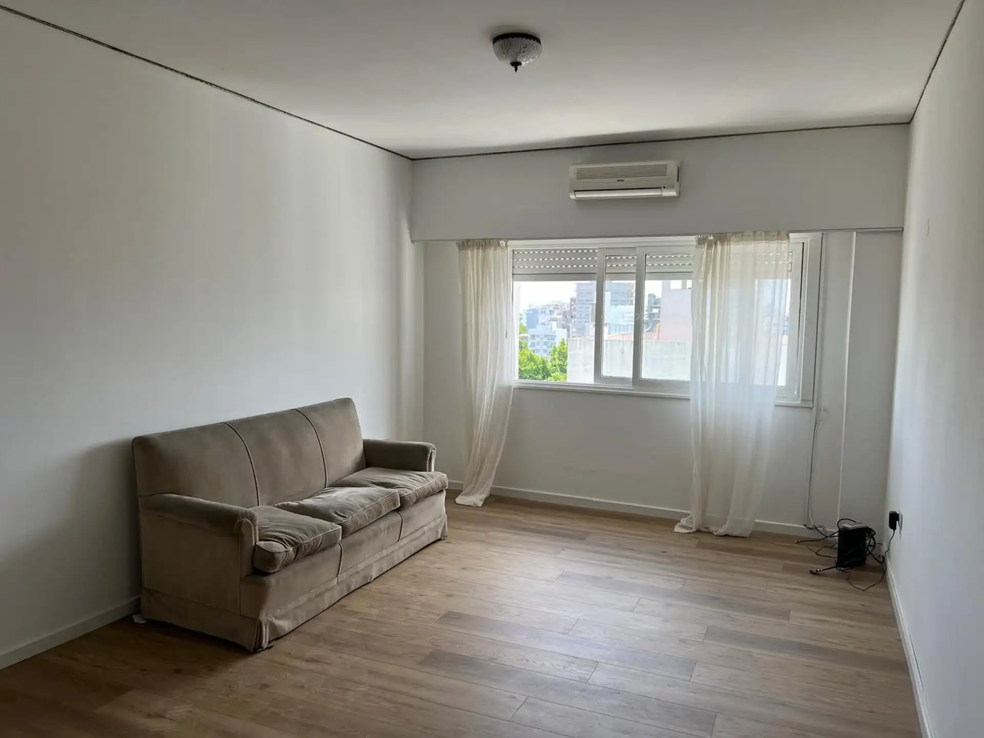 Apartamento meio andar com 2 quartos para alugar em Buenos Aires