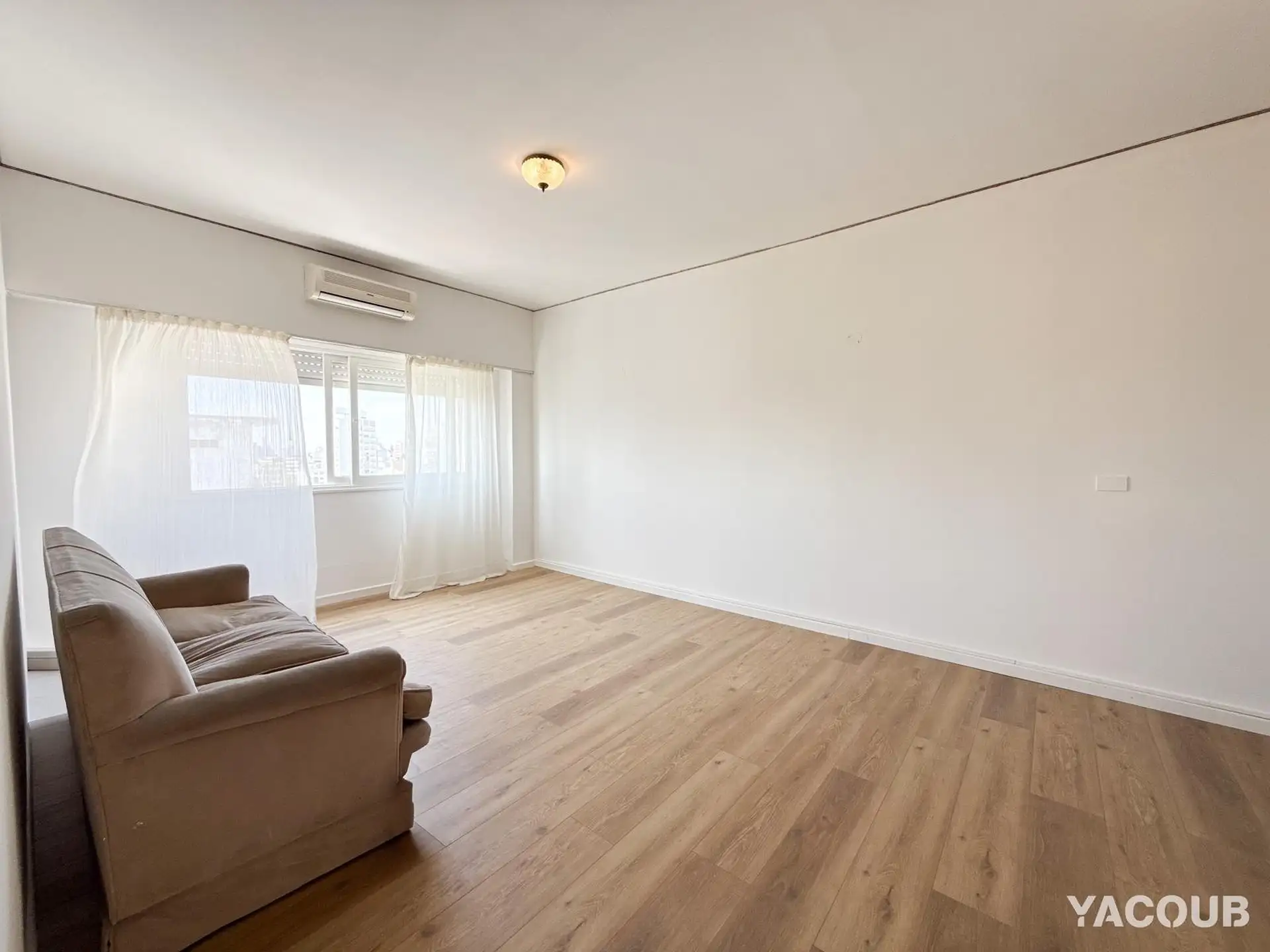One-bedroom apartment on Av. 53 in La Plata
