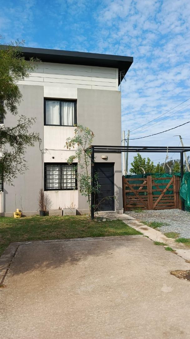 Casa en Alquiler en Umbrales De La Merced, Countries y Barrios Cerrados en Moreno