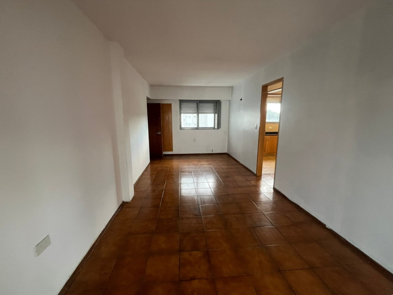 Apartamento de três ambientes com 2 dormitórios e vaga coberta em San Martín Centro
