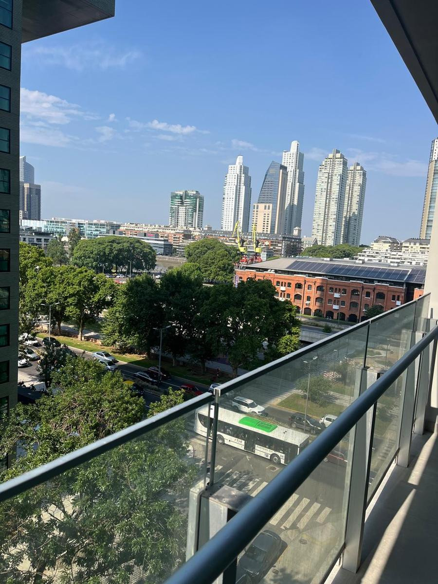 Квартира-студия с мебелью и балконом в Puerto Madero