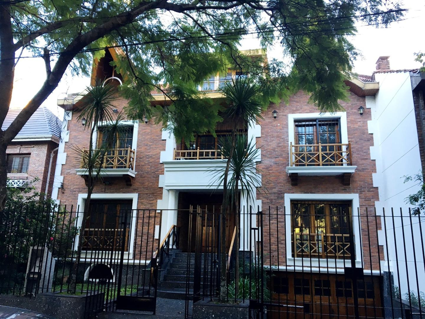 Four-bedroom house in Martínez