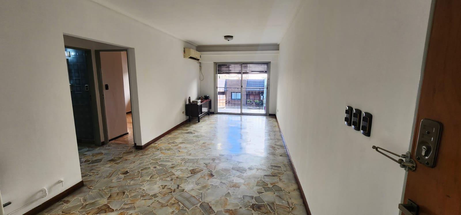 Three-room apartment with balcony in Caballito