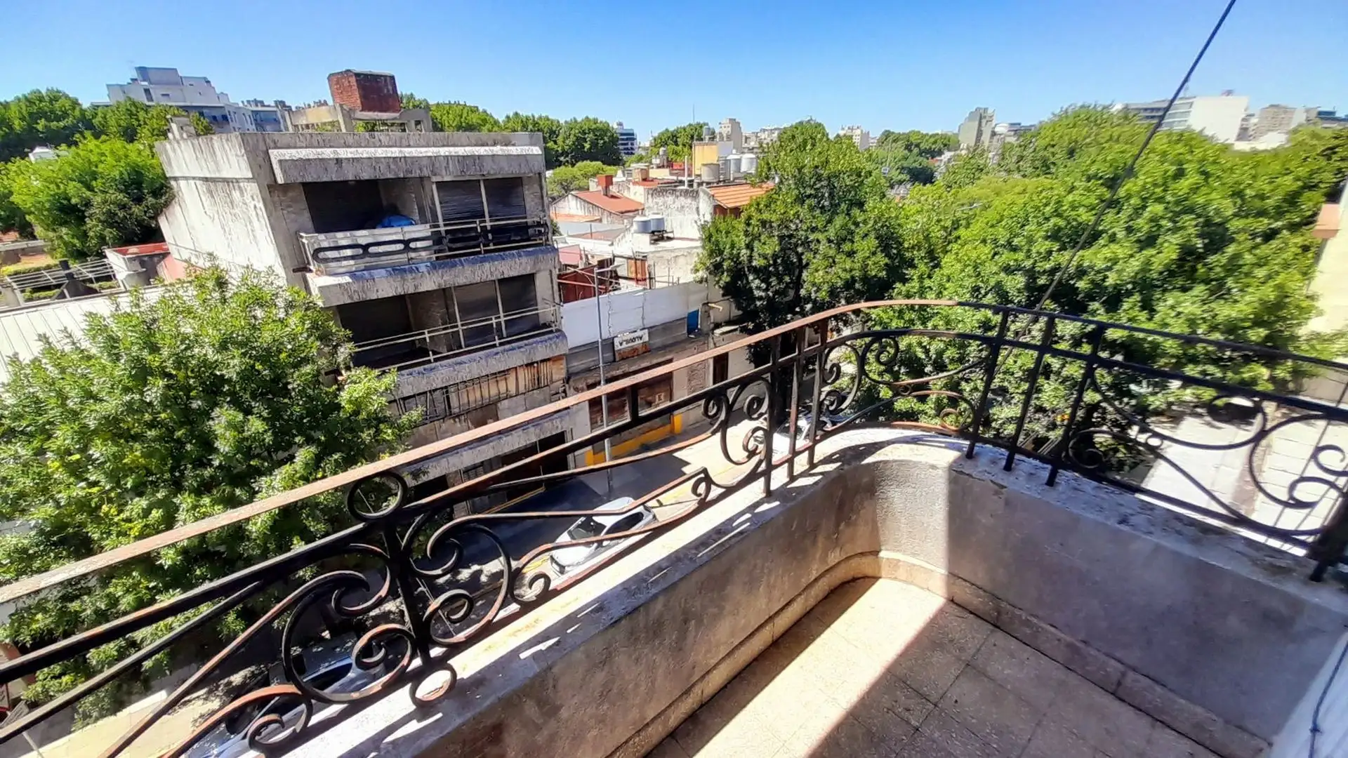 Refurbished two-bedroom apartment in Boedo