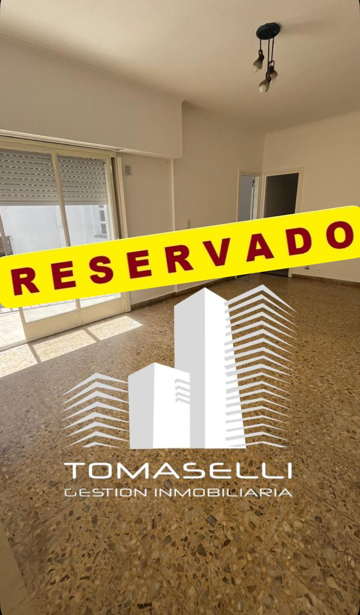 Departamento de 3 ambientes con patio y terraza en Villa Madero