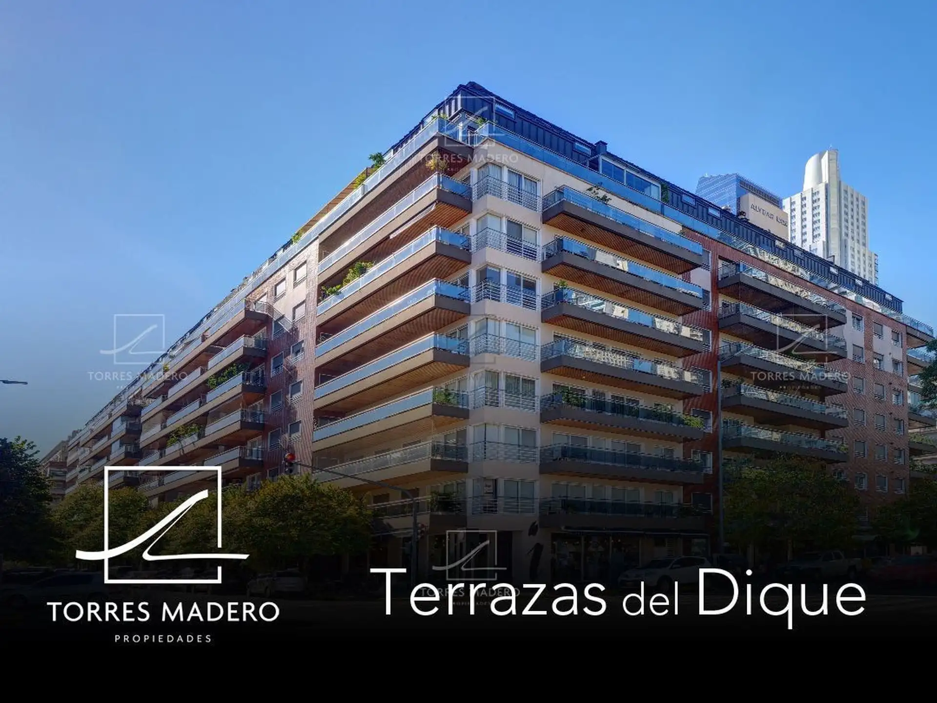 Unfurnished three-bedroom apartment in Puerto Madero