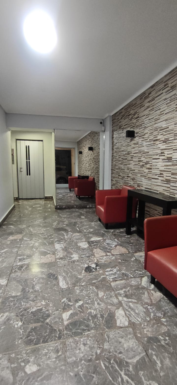 Departamento de 3 ambientes en Flores