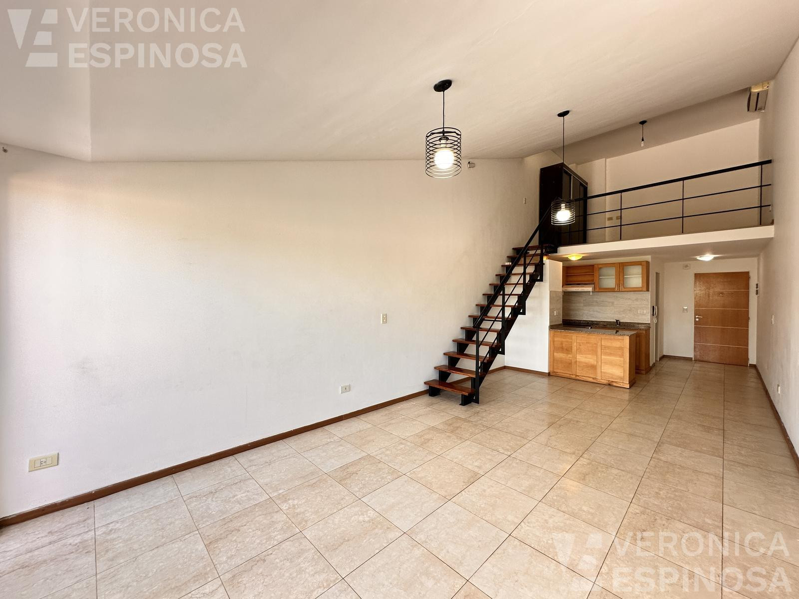 Apartamento loft de dois ambientes com vaga de garagem em Ituzaingó