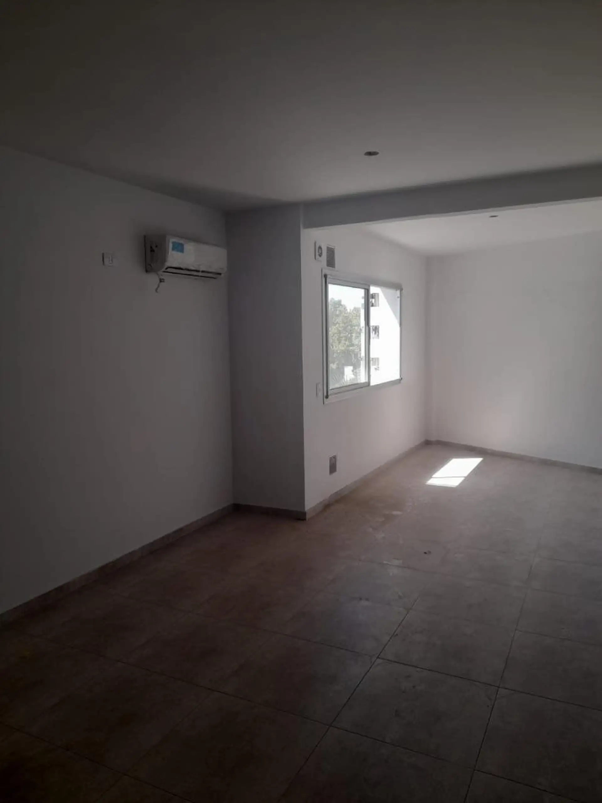 Bright studio apartment in Parque Chas with communal amenities