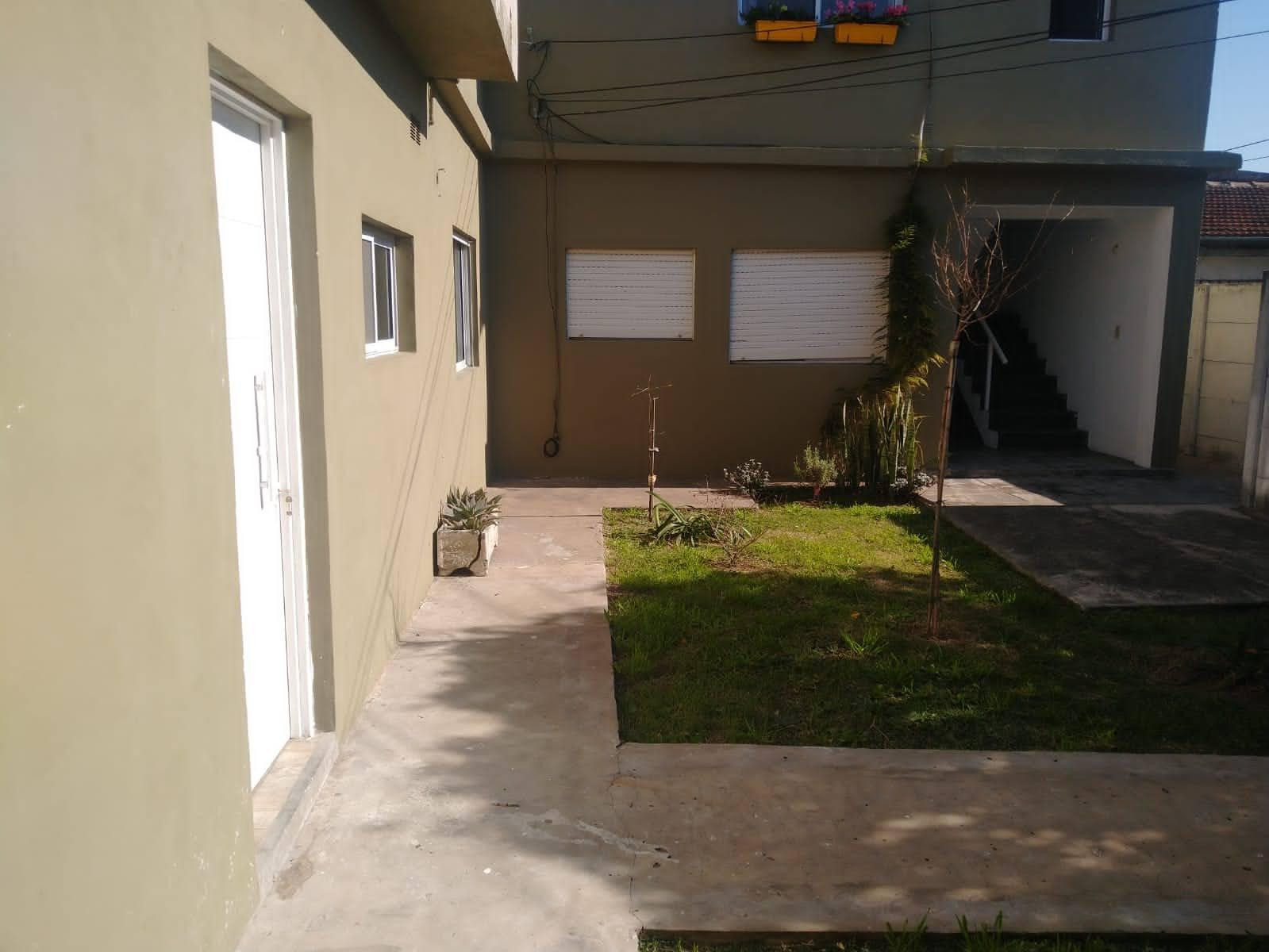 Departamento de 3 ambientes con 2 dormitorios en Quilmes Oeste