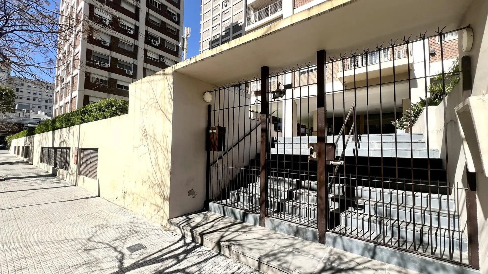 Departamento de 3 ambientes con balcón en Caballito