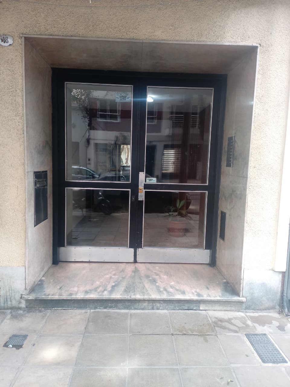 Departamento de 4 ambientes con balcones en Parque Chacabuco