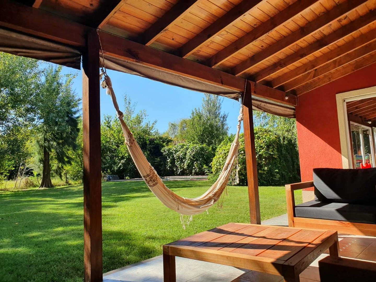 Casa com 4 dormitórios em La Casualidad, Pilar