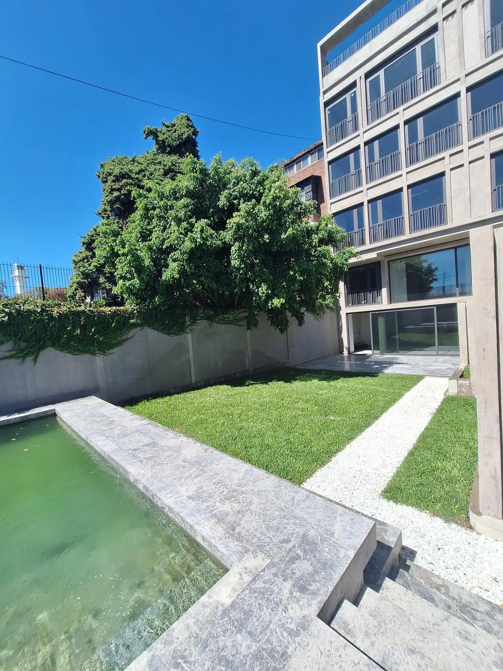 Четырёхкомнатная квартира в Palermo Chico с садом и бассейном