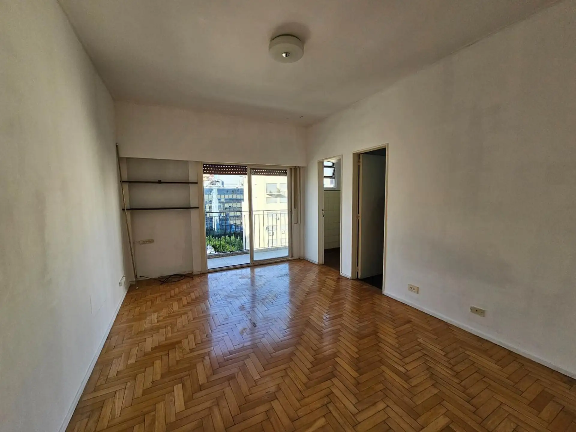 Studio apartment with balcony in Colegiales