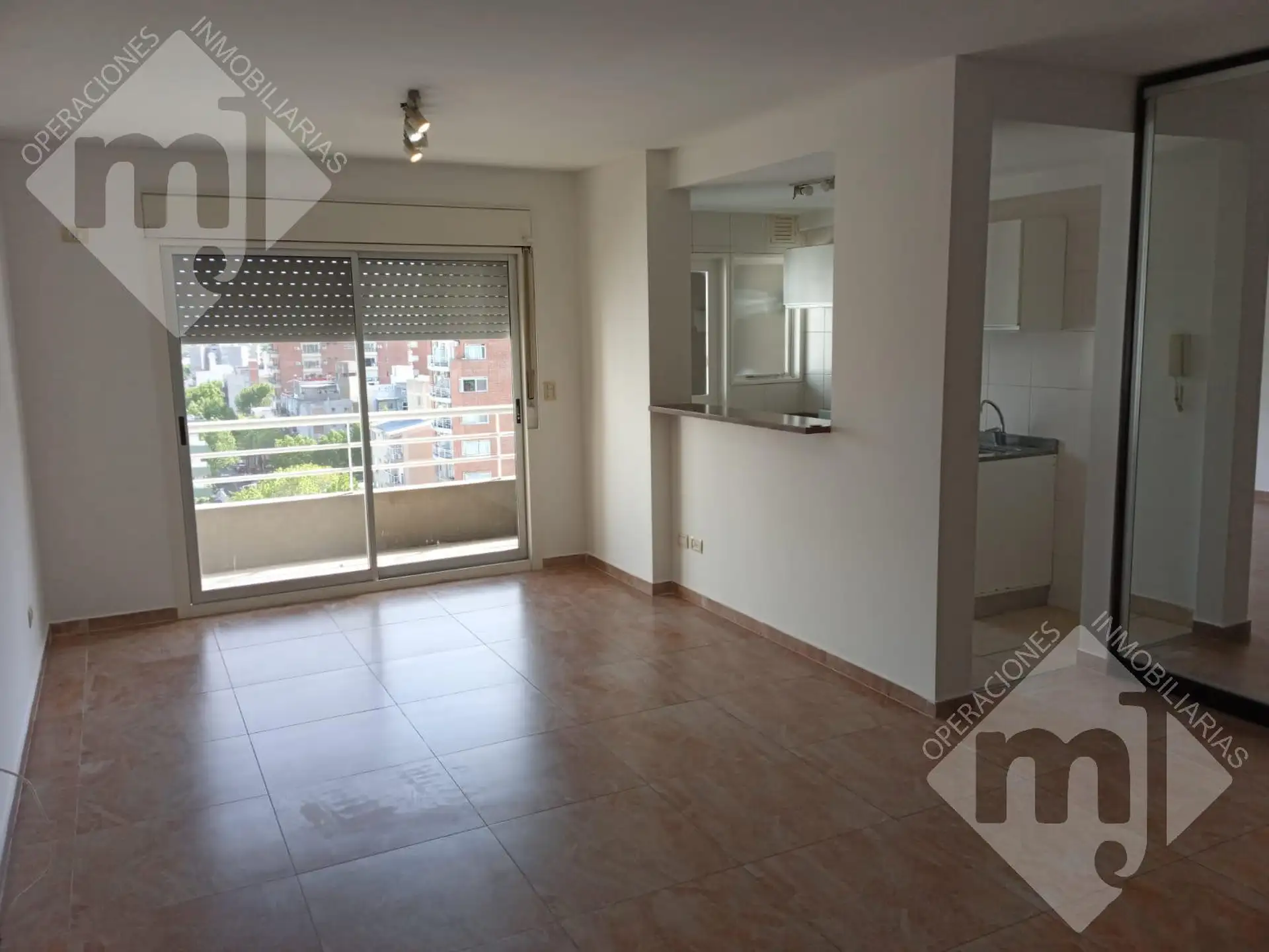 Monoambiente con balcón en San Fernando Centro