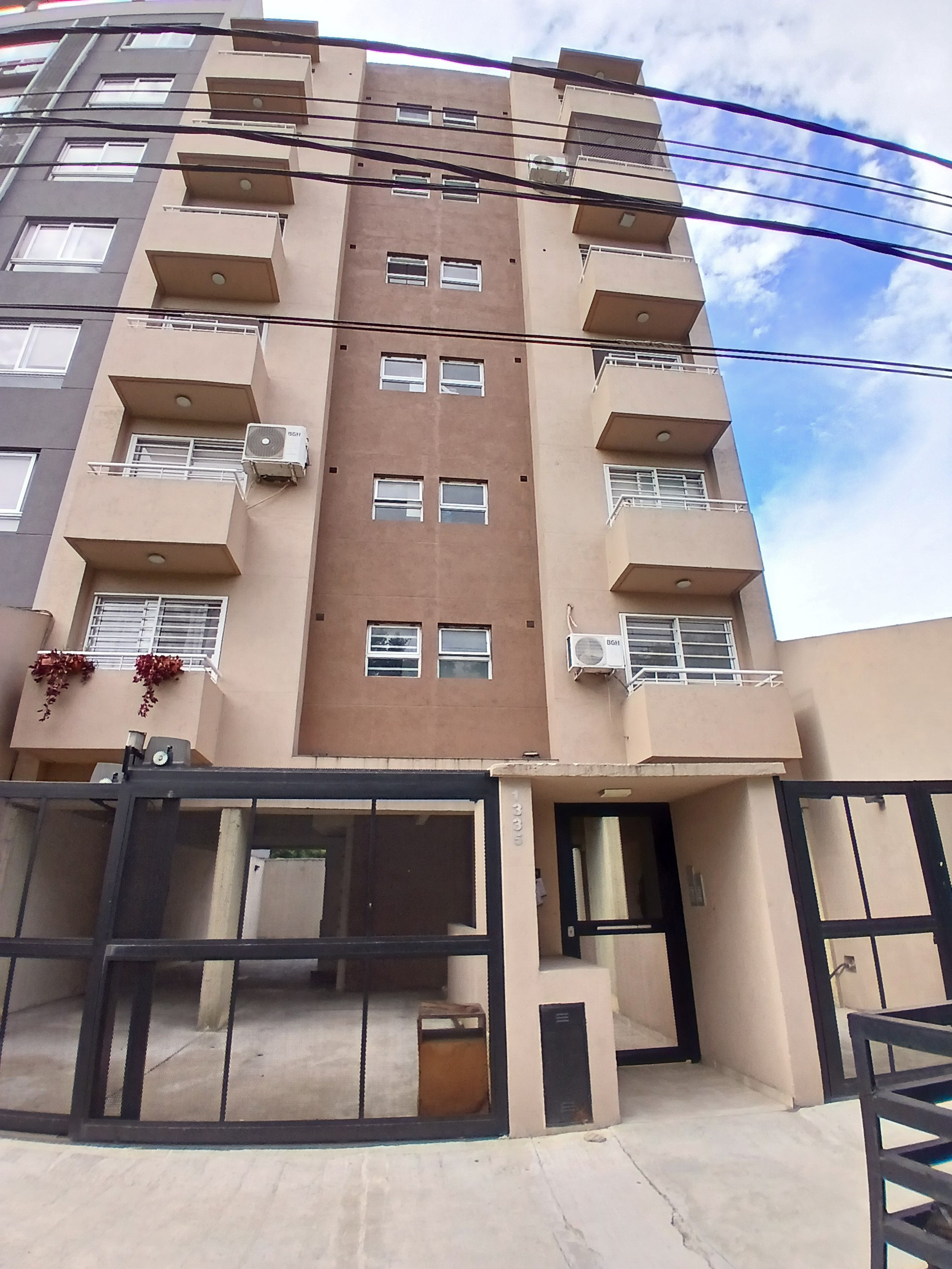 Apartamento de 2 ambientes com 1 quarto e vaga de garagem fixa em Morón Sur