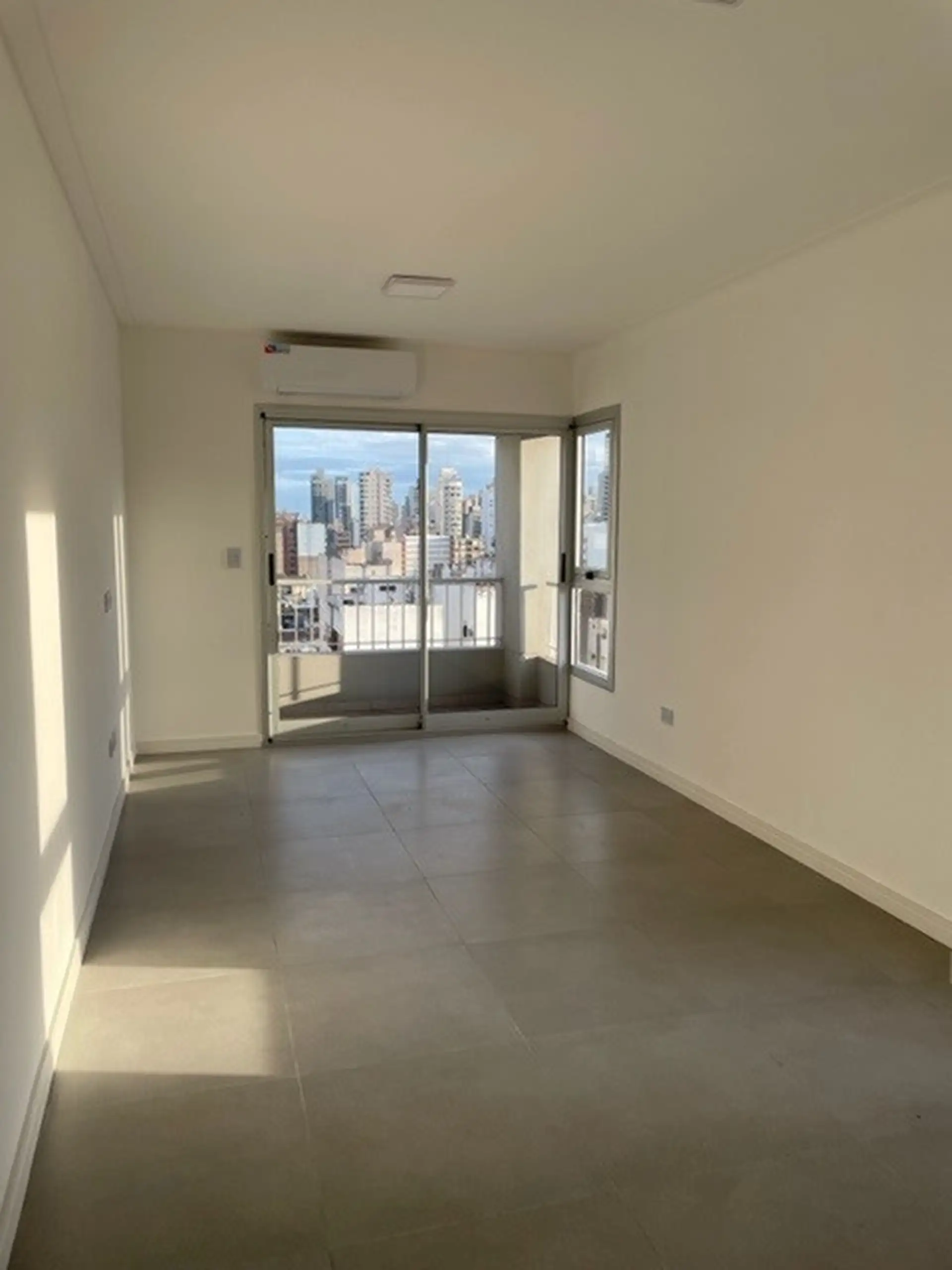 Departamento de 2 ambientes con cochera en Lomas de Zamora