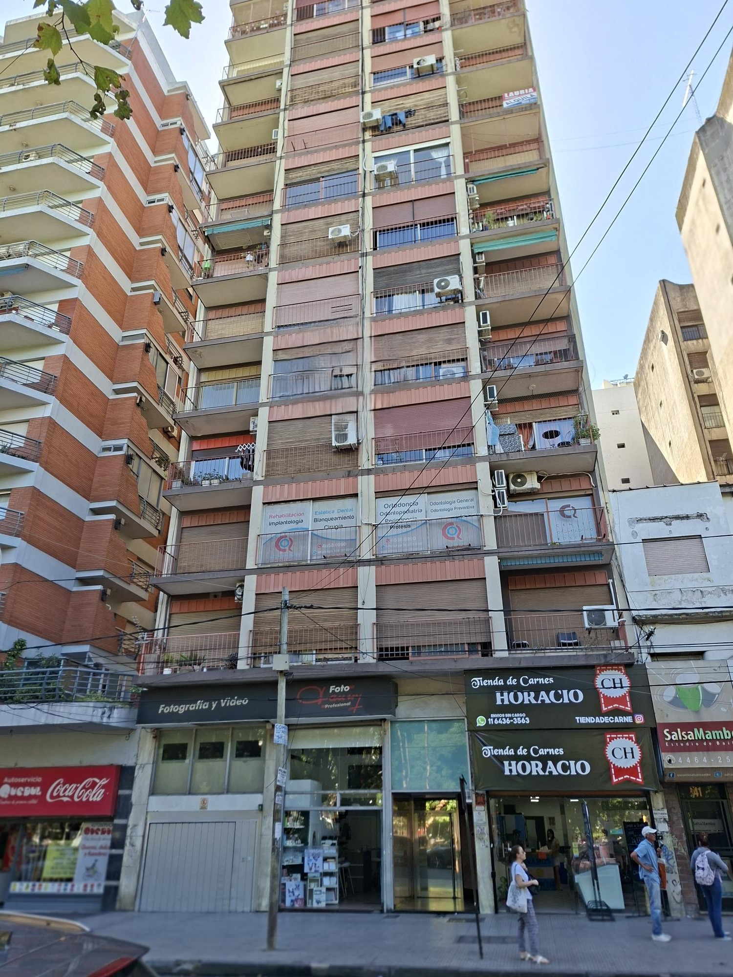 Two-room apartment with balcony on Plaza Sarmiento in Ramos Mejía Norte