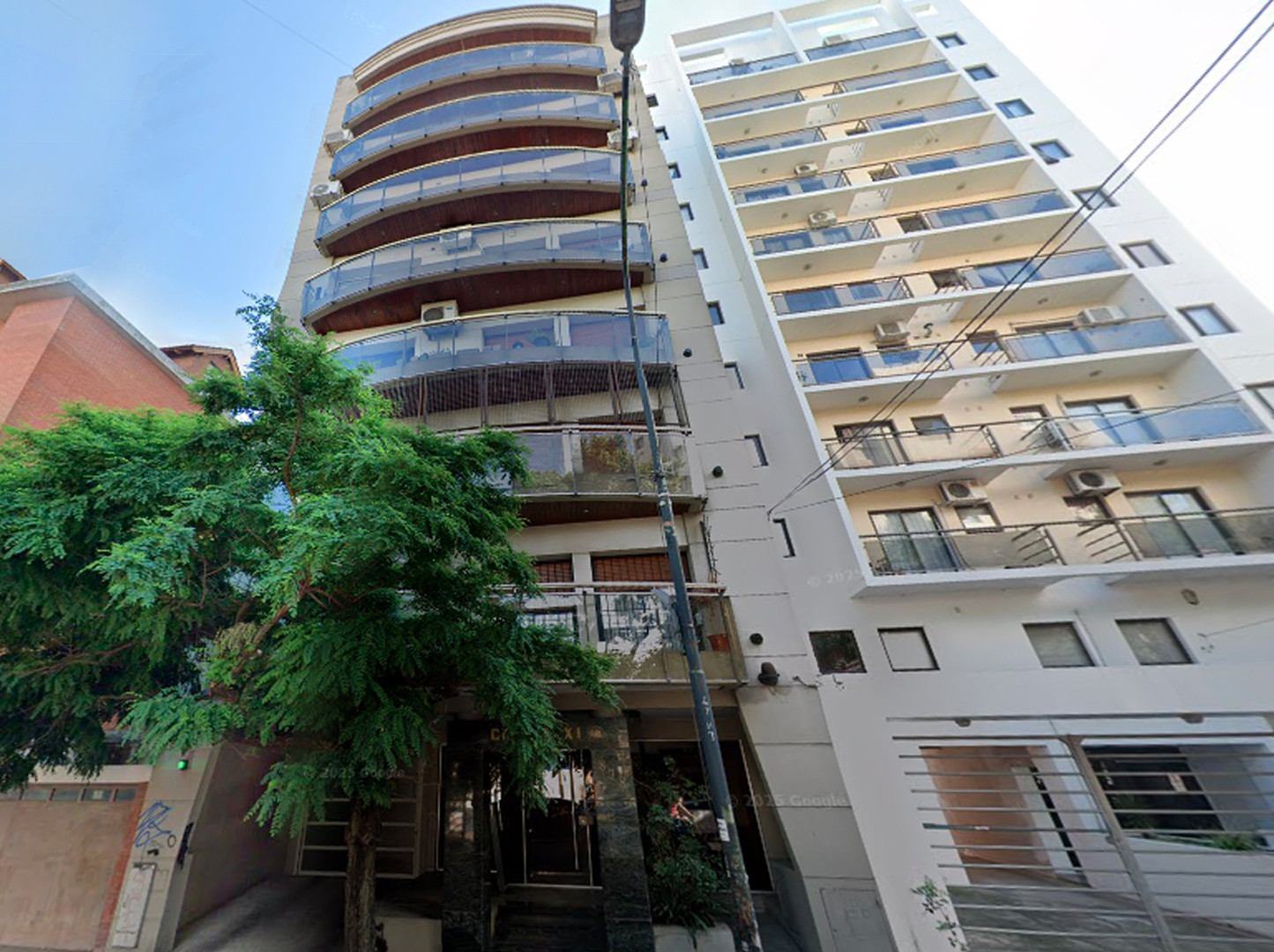 Semipiso de 3 ambientes con cochera en zona Universidades Bosque