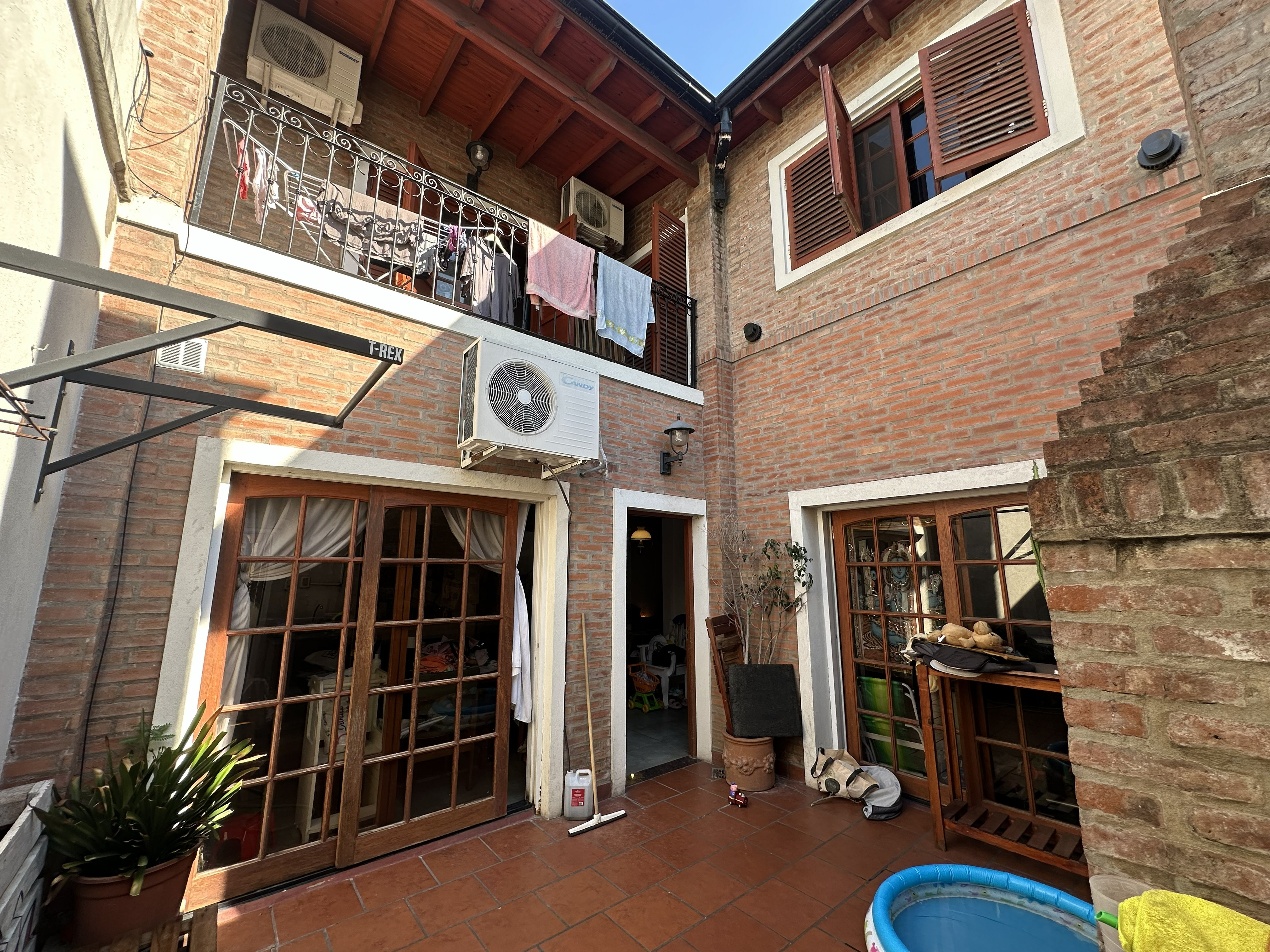 Four-bedroom PH in Villa Devoto with patio and grill