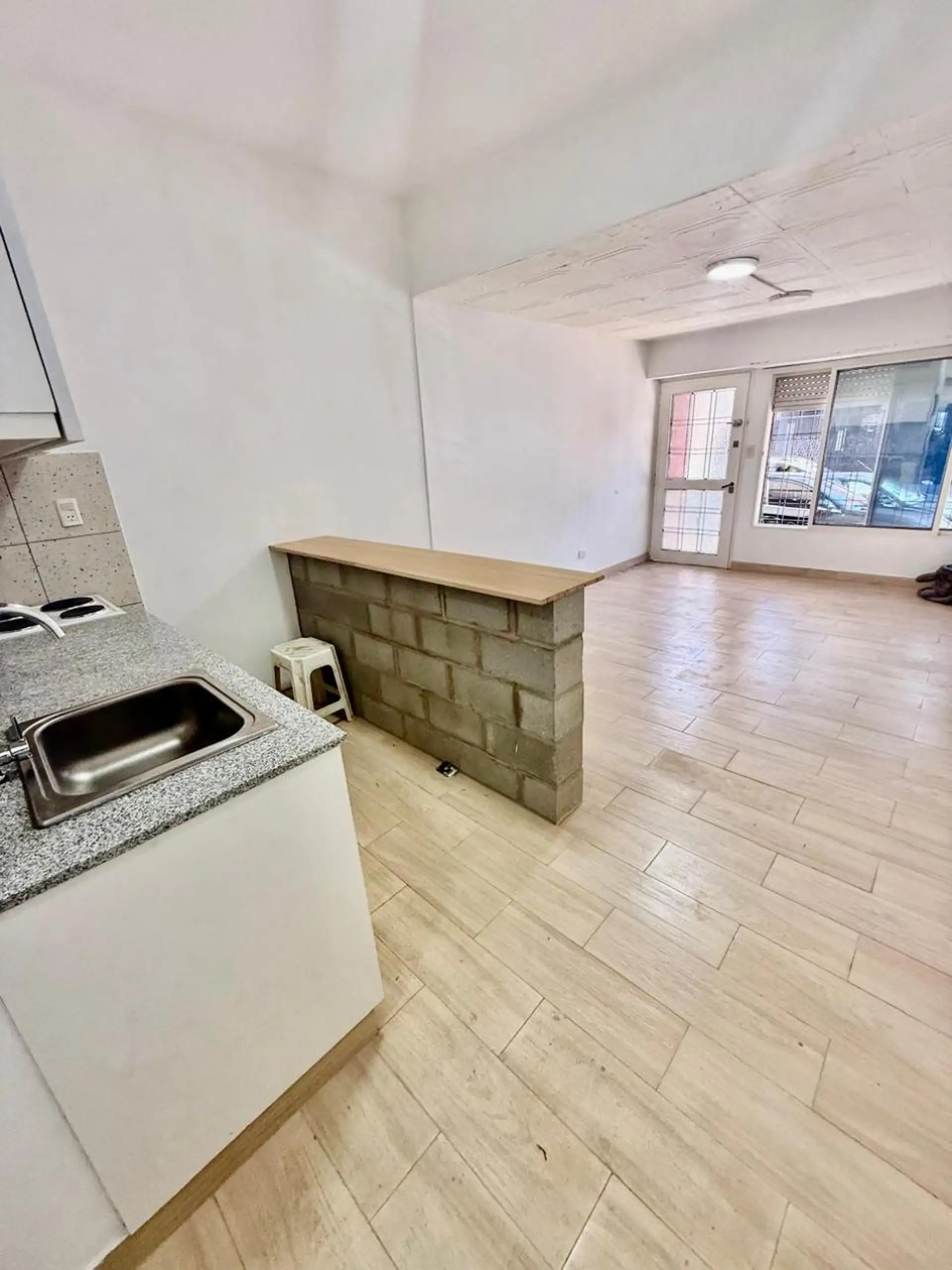 PH de 1 ambiente al frente en Villa Ballester