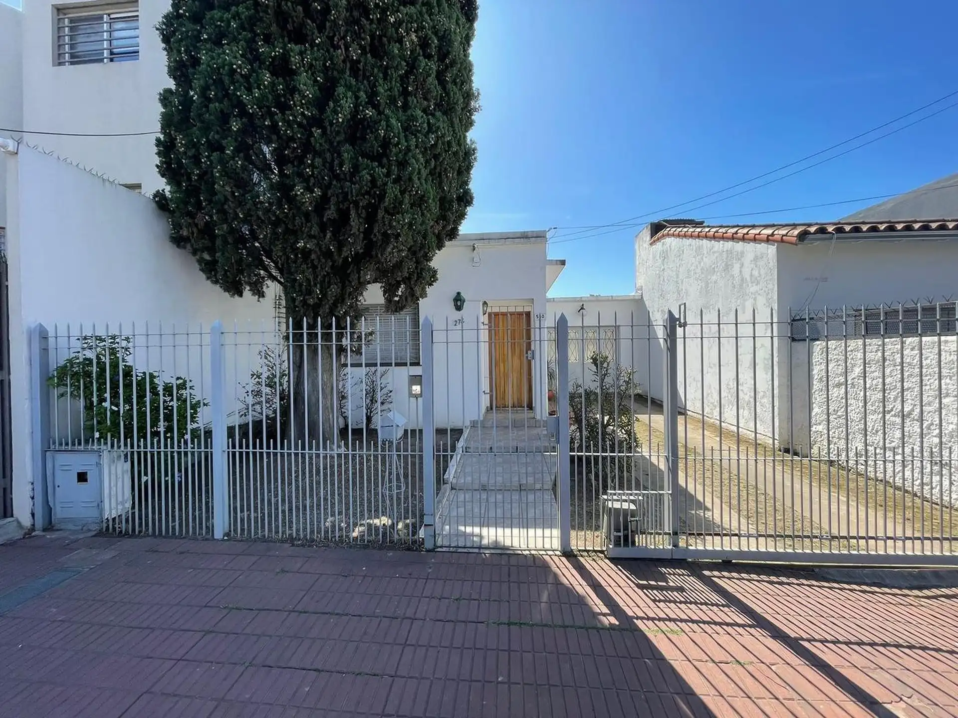 Дом с 2 спальнями в Bernal (Quilmes)