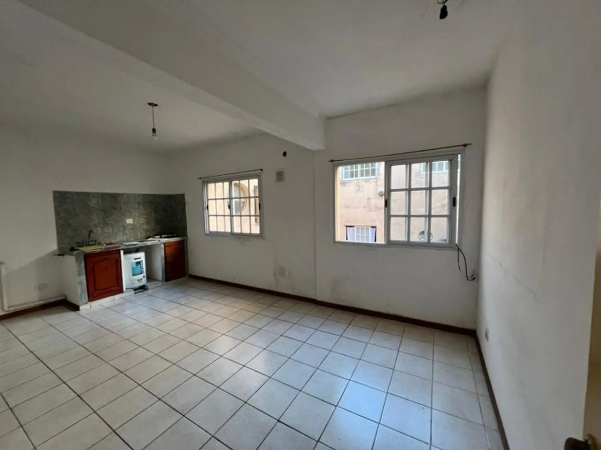 Departamento de 2 ambientes con 1 dormitorio en Castelar, Morón