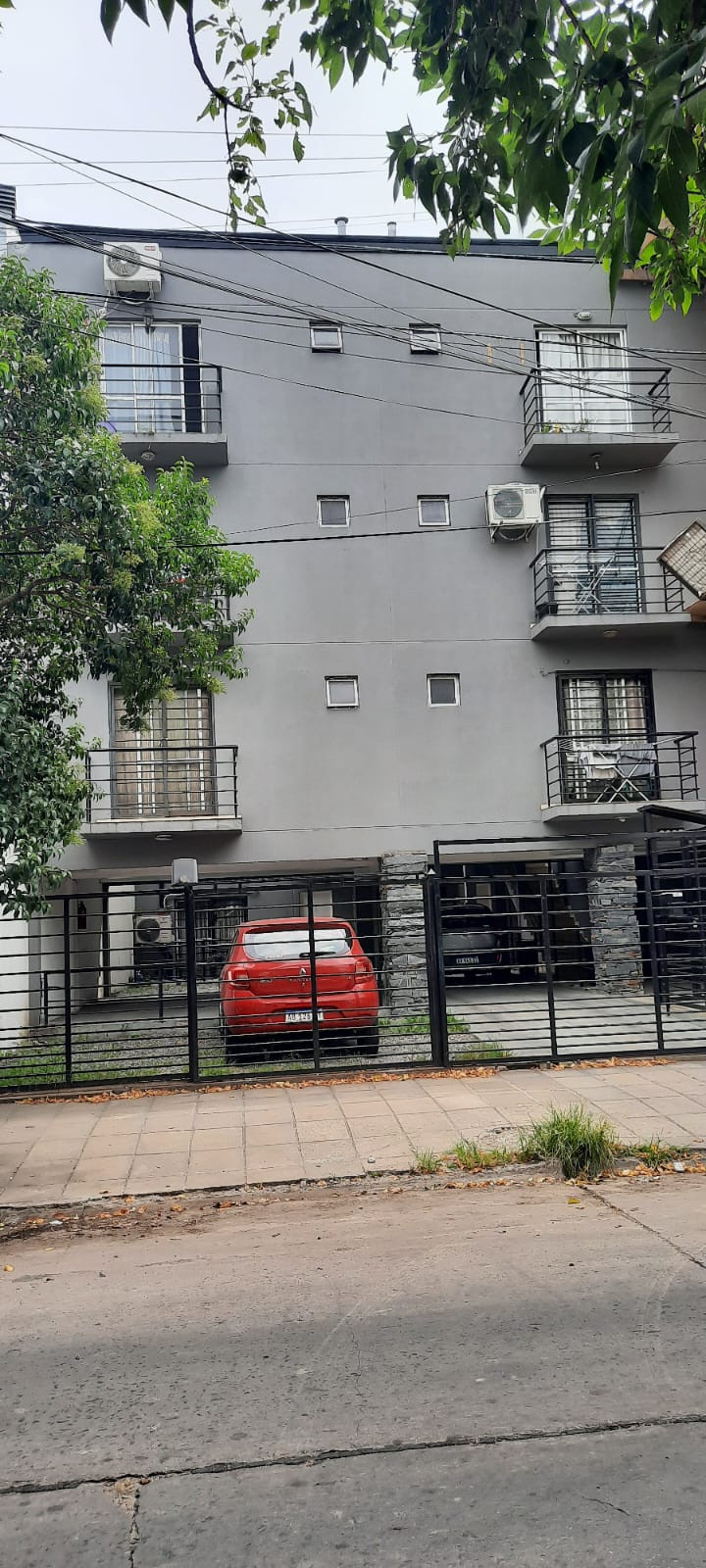 Apartamento de 1 dormitório em Castelar, Morón