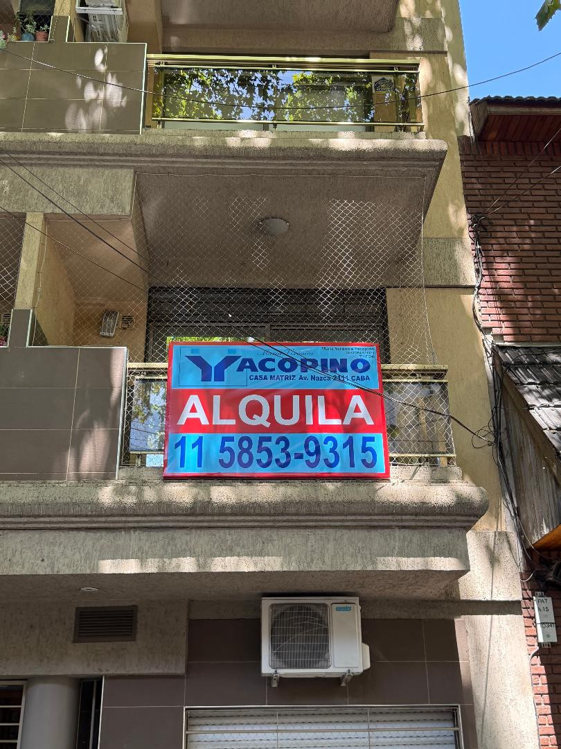 Monoambiente con balcón al frente en Villa Santa Rita