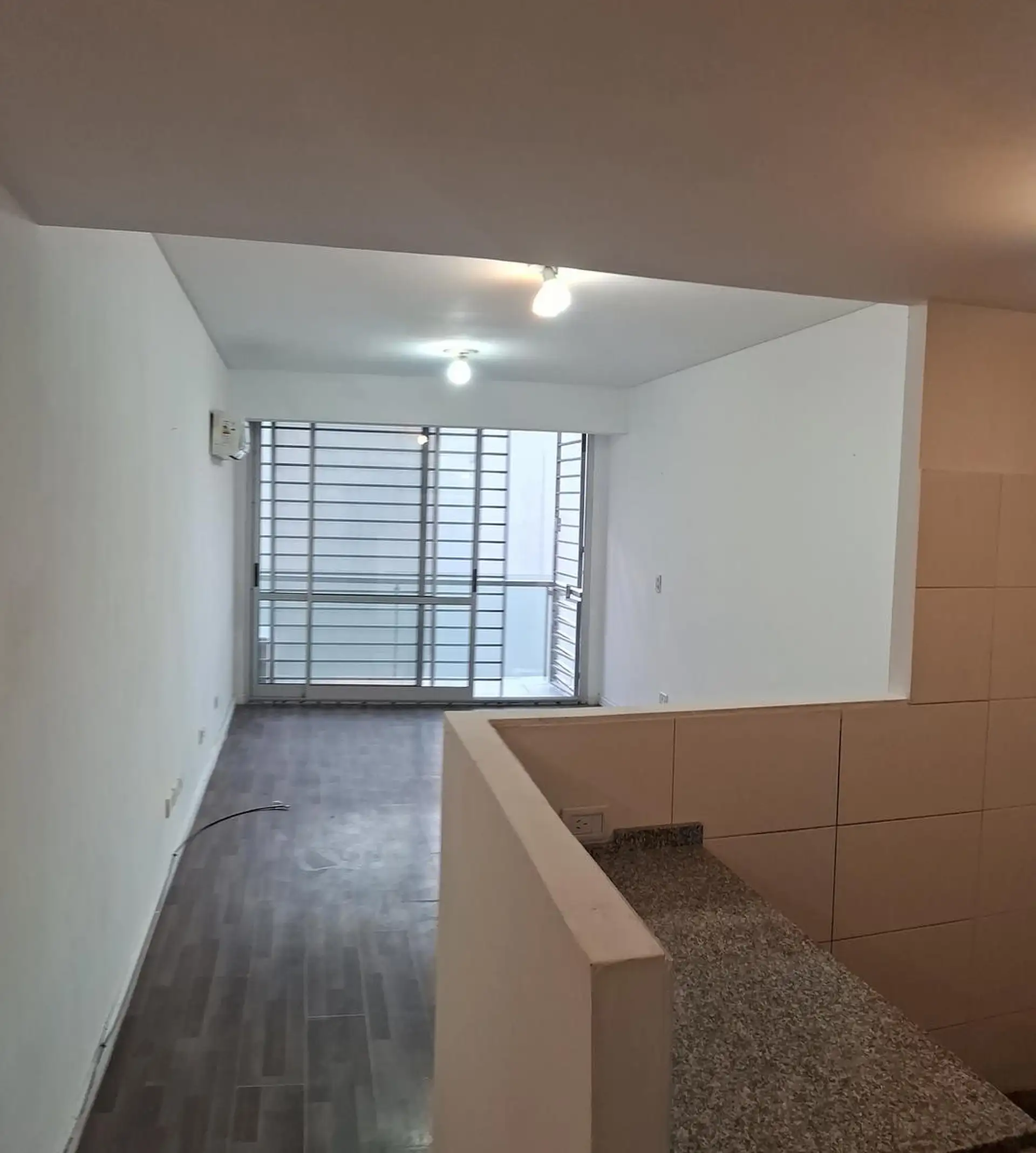 Departamento de 2 ambientes al frente en San Nicolás