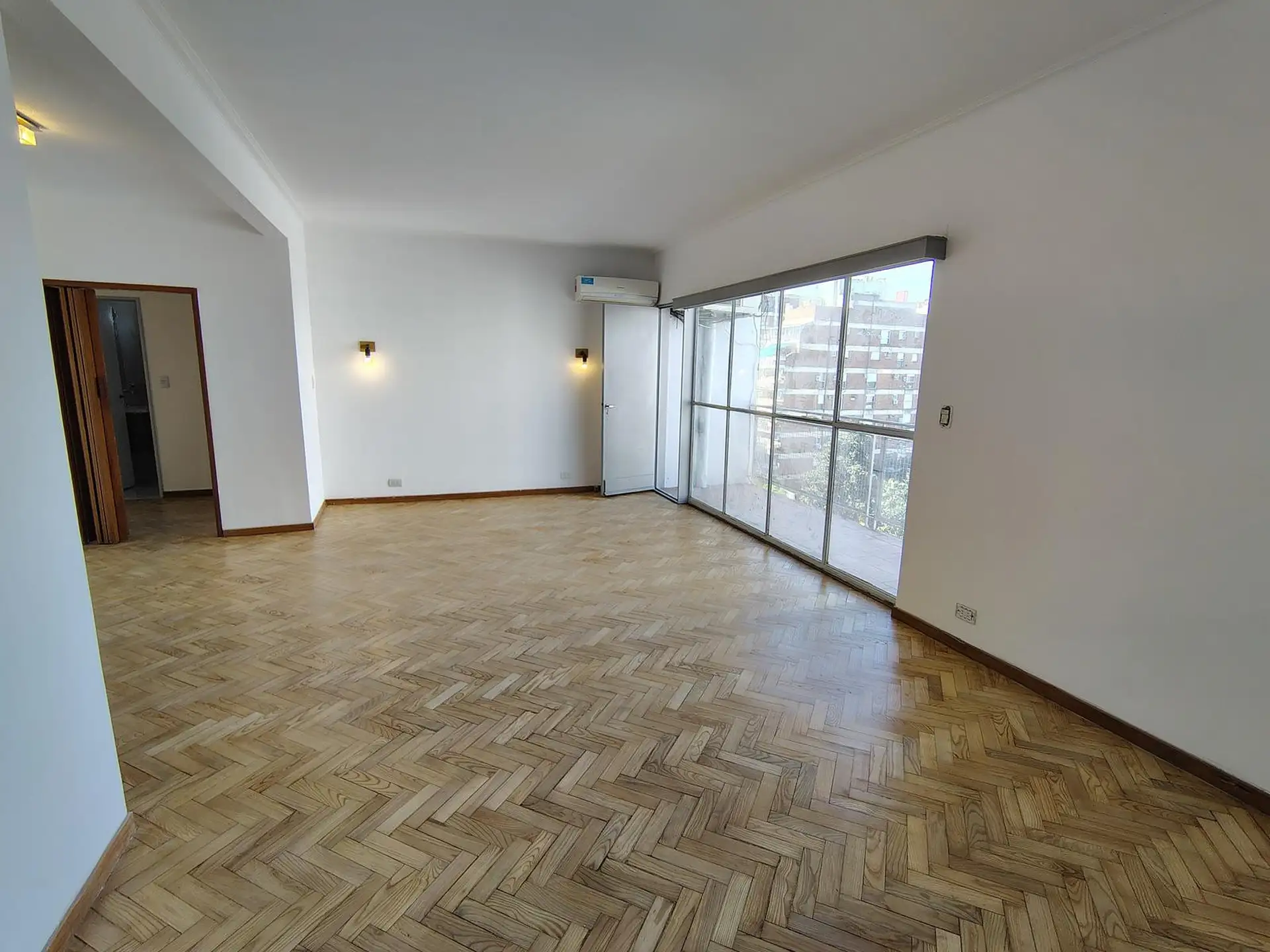 Трёхкомнатная квартира после ремонта в Olivos