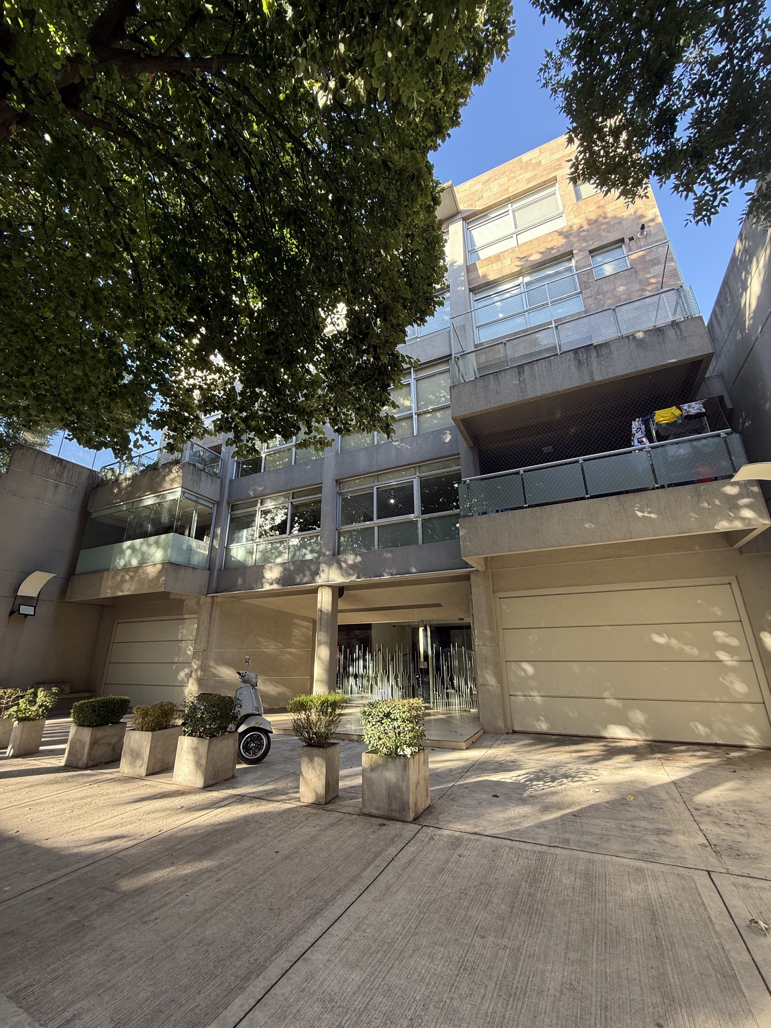 Apartamento de dois quartos com varanda em Villa Devoto