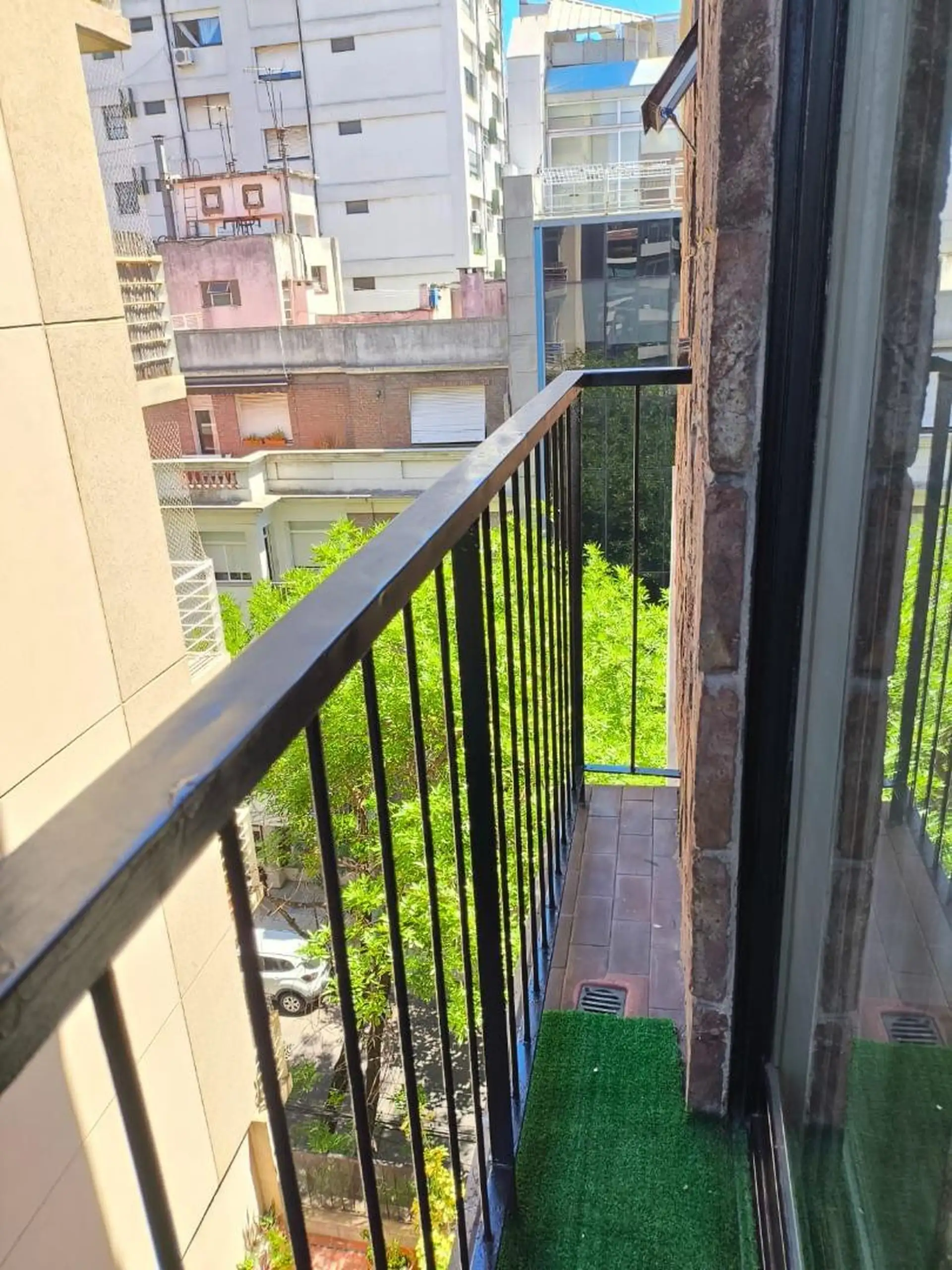 Three-room front-facing apartment in Colegiales with 2 bedrooms