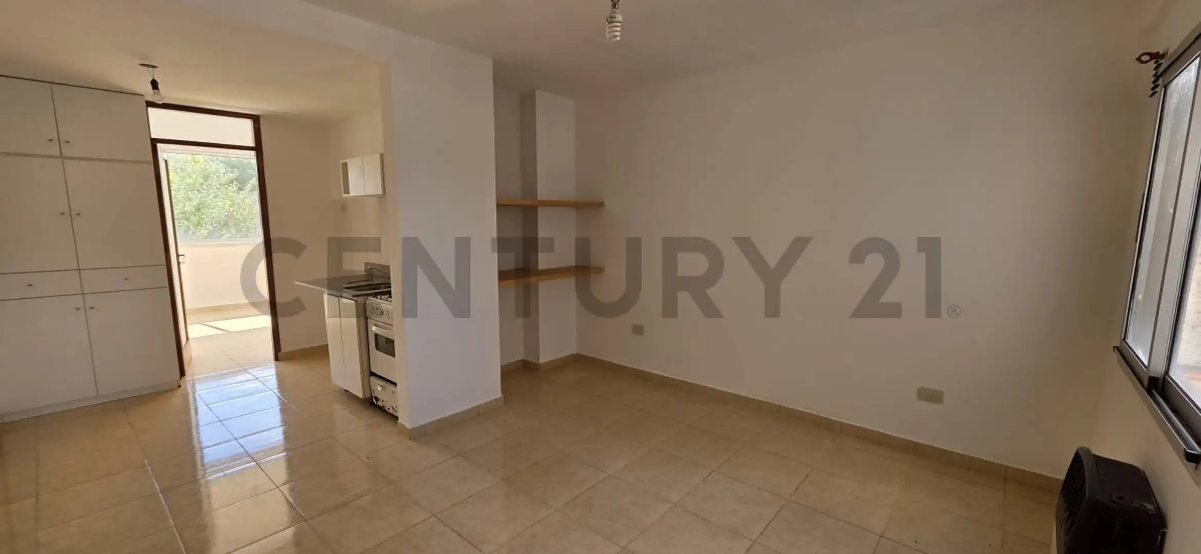 Apartamento de 1 dormitório em terceiro andar de frente em Buenos Aires