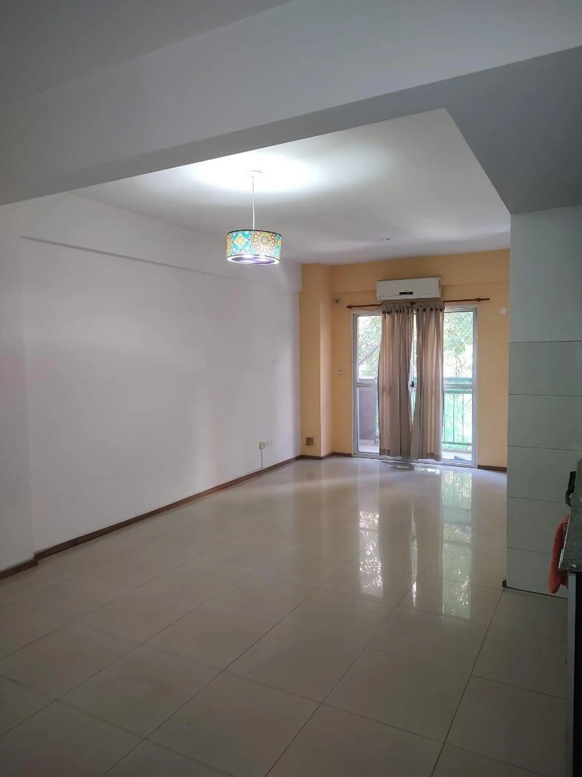 Departamento de 2 ambientes al frente con balcón en Villa del Parque