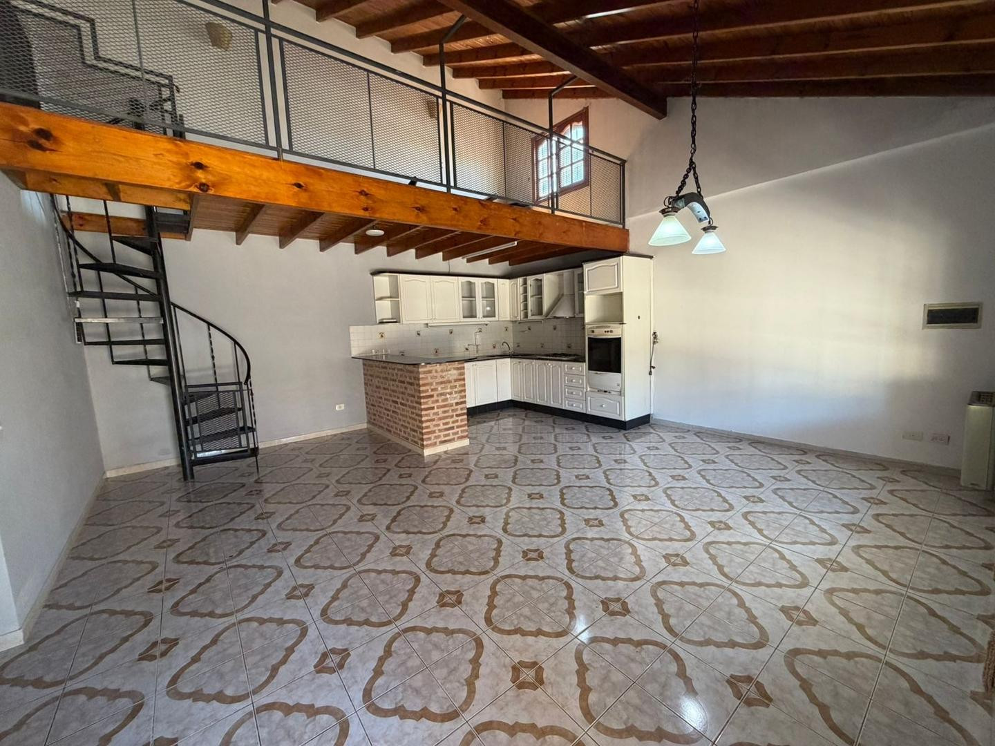 PH tipo casa com 2 dormitórios em Lanús
