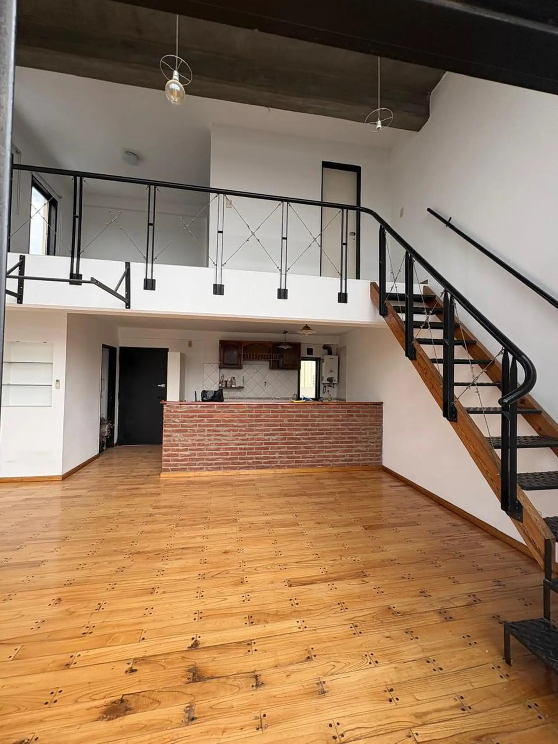 Two-level apartment loft in Quilmes