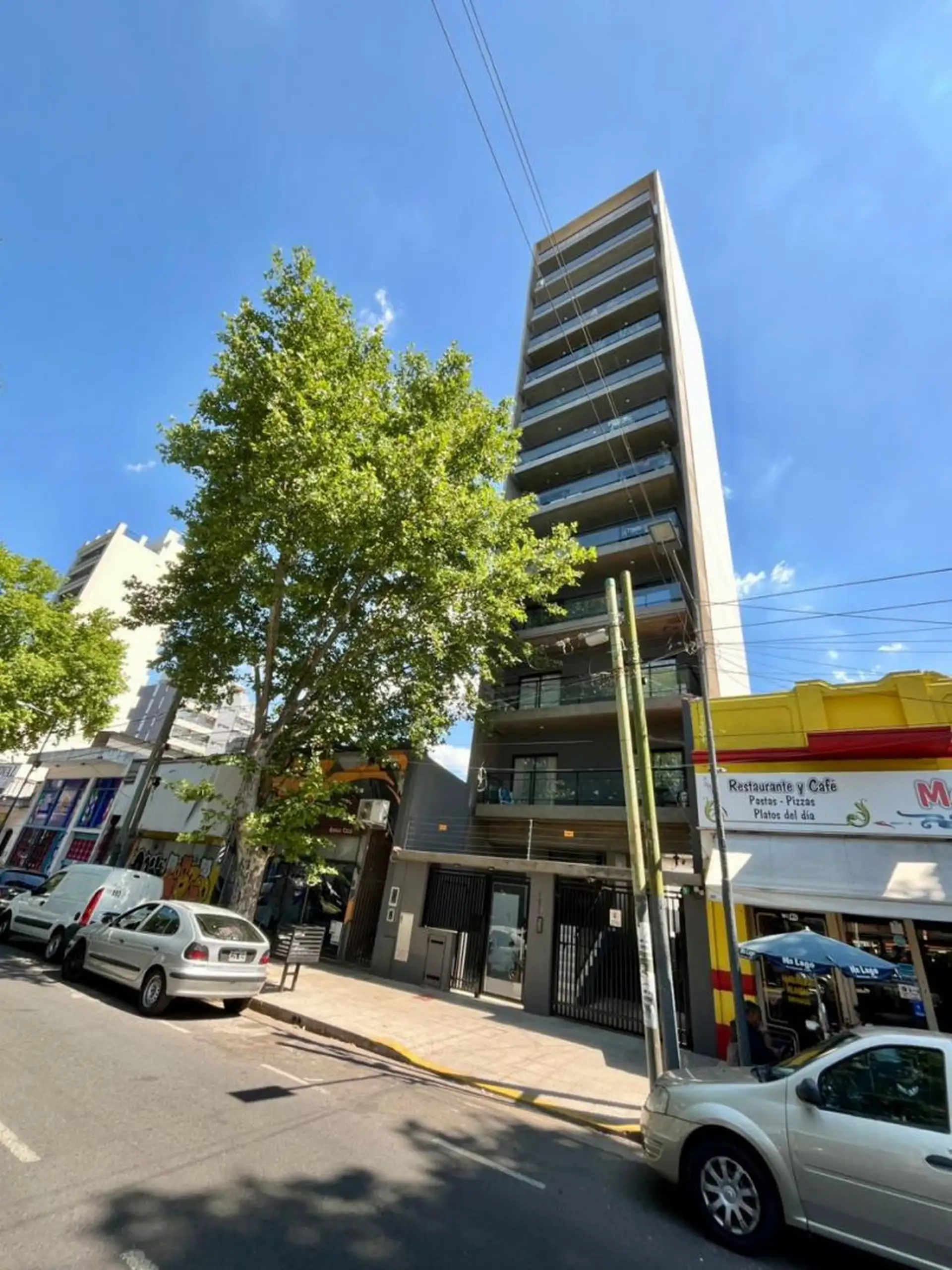 Departamento de 2 ambientes con balcón y parrilla en General San Martín